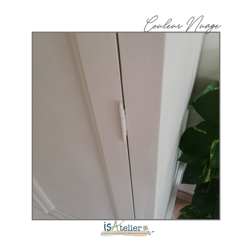 armoire repeinte en blanc nuage